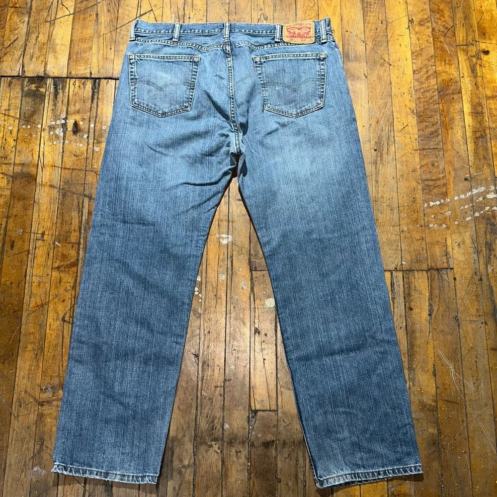 Levi's 505 Jeans Men's Size 40x32 Blue Denim Regular Fit Flat Front Straight Leg